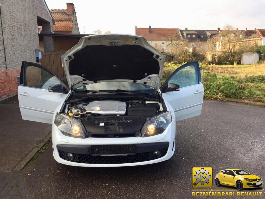 Arcuri renault laguna 2008